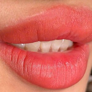 Khử thâm phủ hồng môi